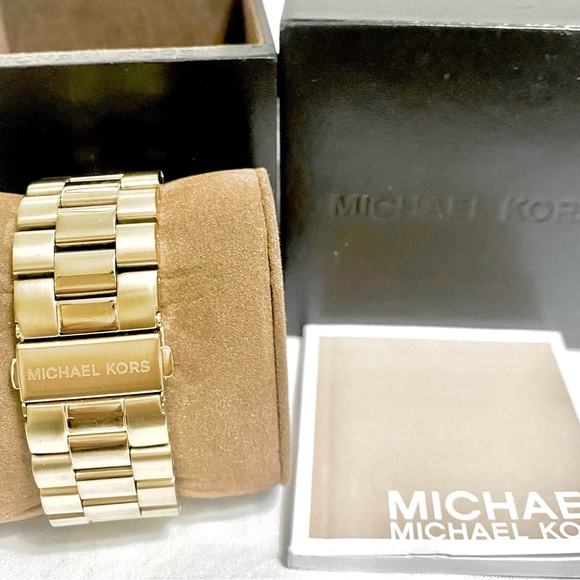 MICHAEL KORS “OVERSIZED RUNWAY” MK8077 GOLD WATCH - Picture 10 of 12